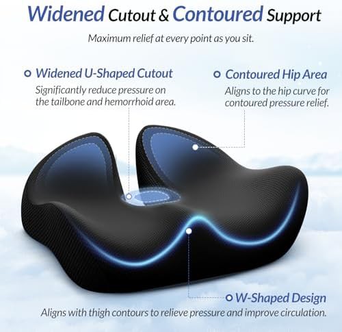 Thickened donut pillow with widened cutout — photo 3