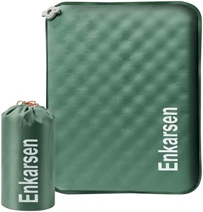 Green self inflating travel seat pad